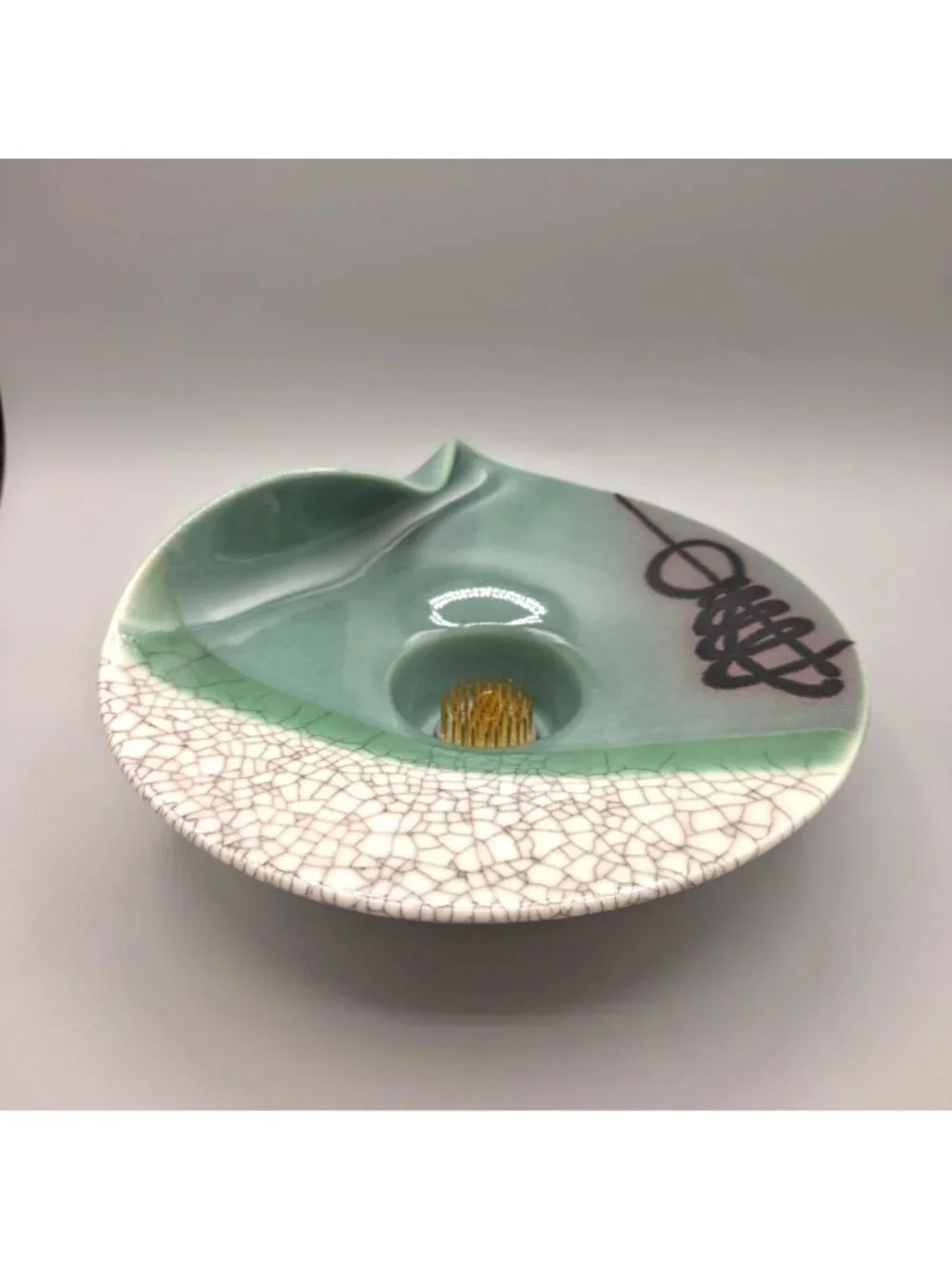 Artist Signed Ceramic Ikebana Vase Built-in Kenzan Frog Green Crackle 9